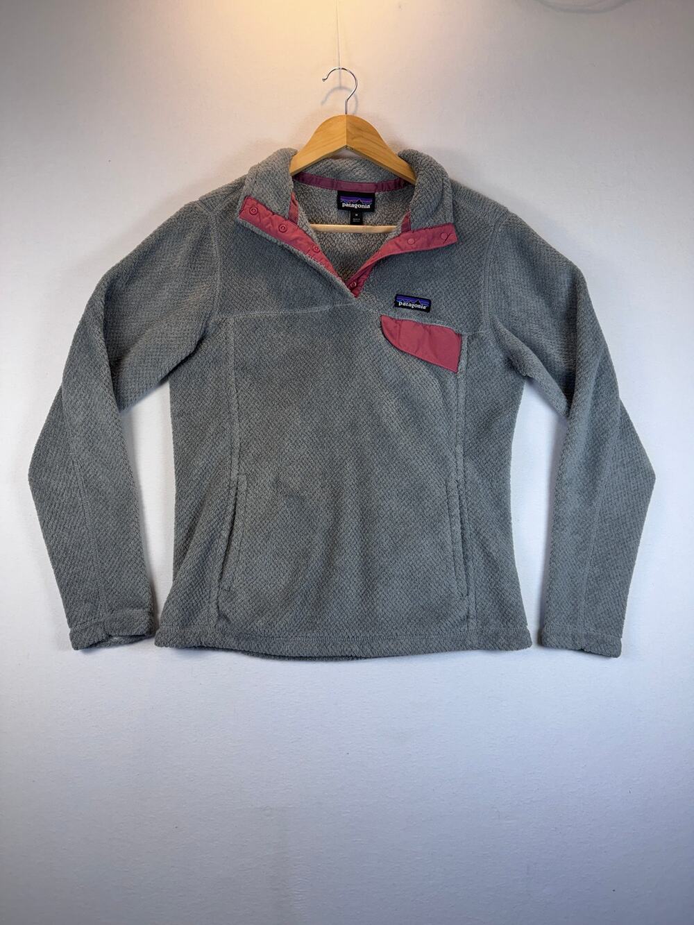 Patagonia Women’s Re-Tool Snap-T Fleece Pullover Medium Gray Pink 25443FA19
